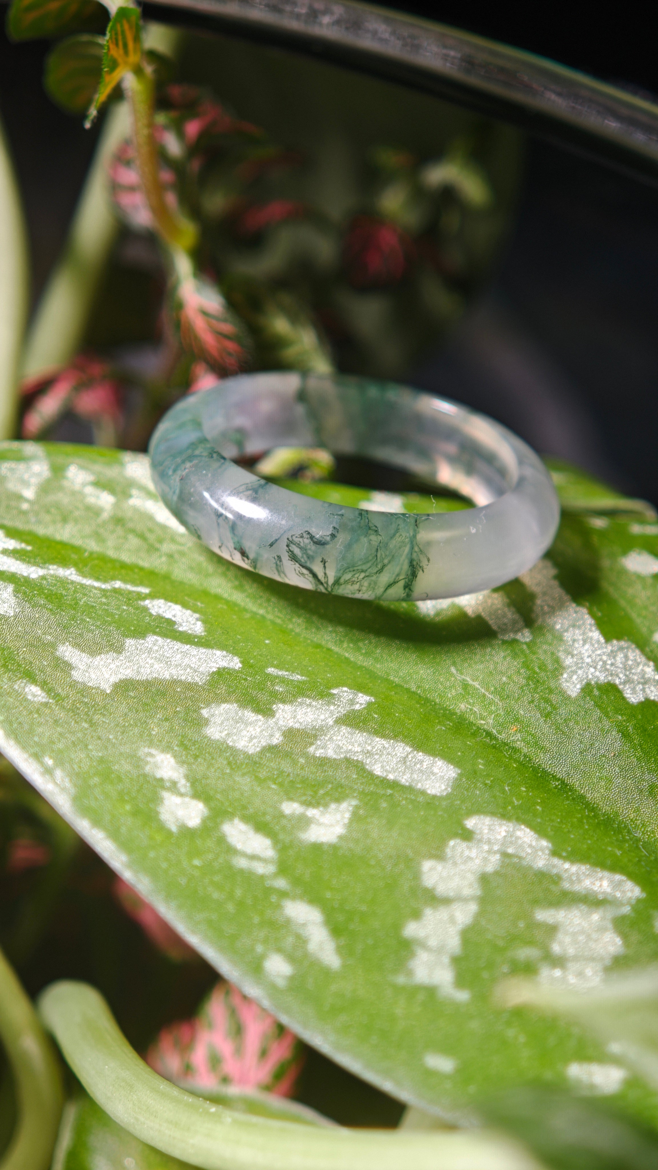 High-Quality Natural Aquatic Plant Jade Ring - Truly Jade Jewelry With Exquisite Aquatic Plant Patterns